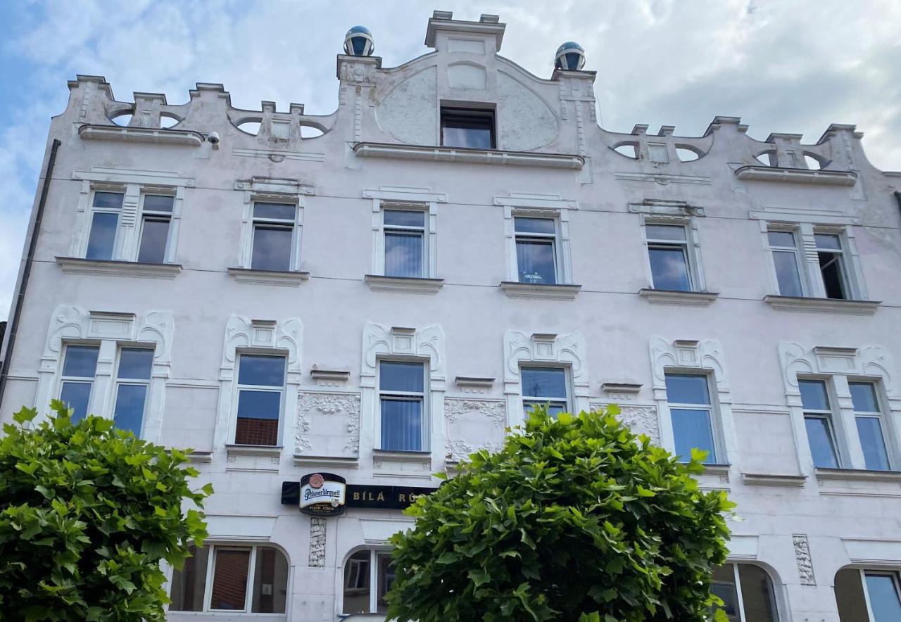 Hotel Bila Ruze Strakonice Esterno foto