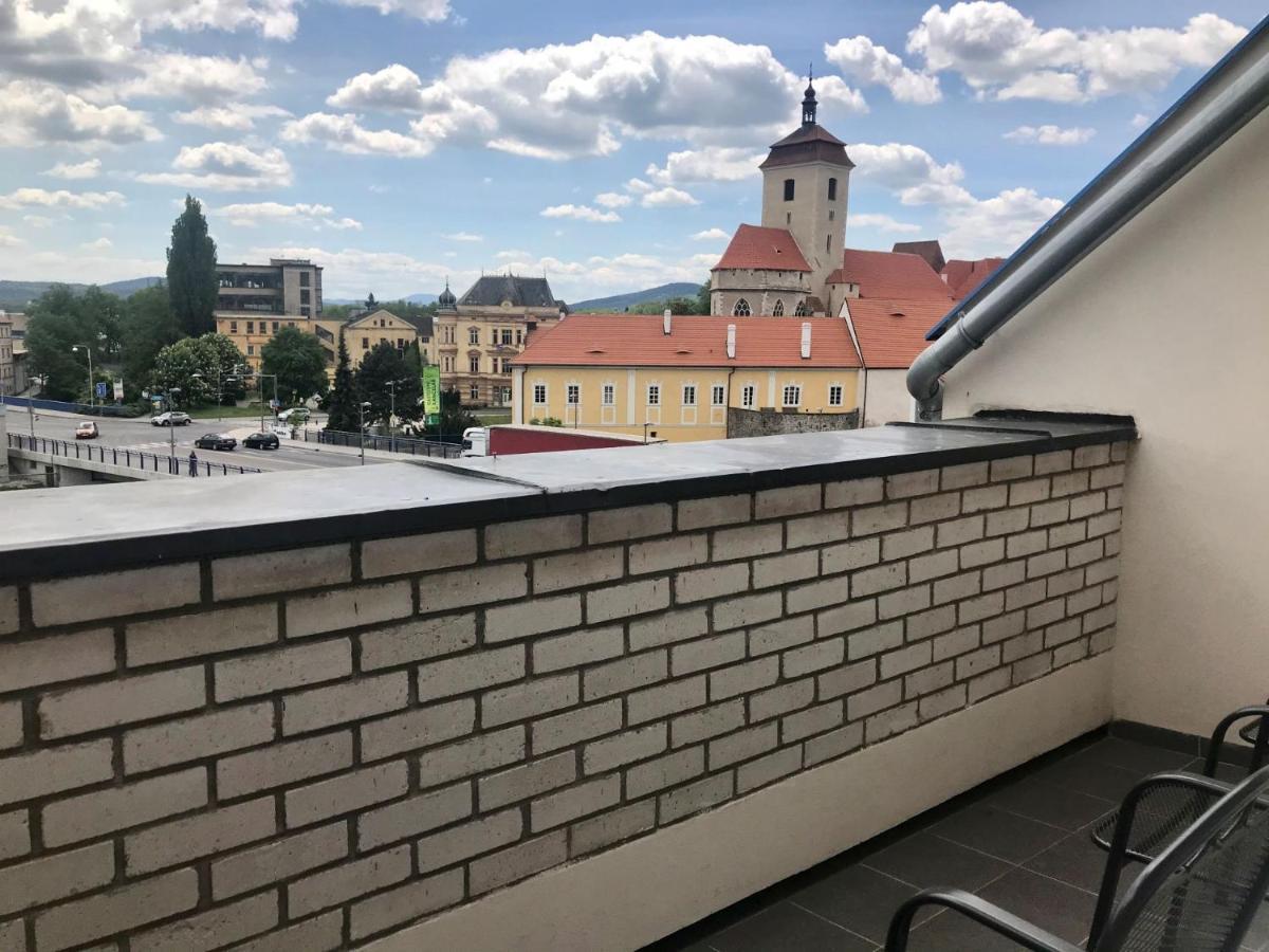 Hotel Bila Ruze Strakonice Esterno foto