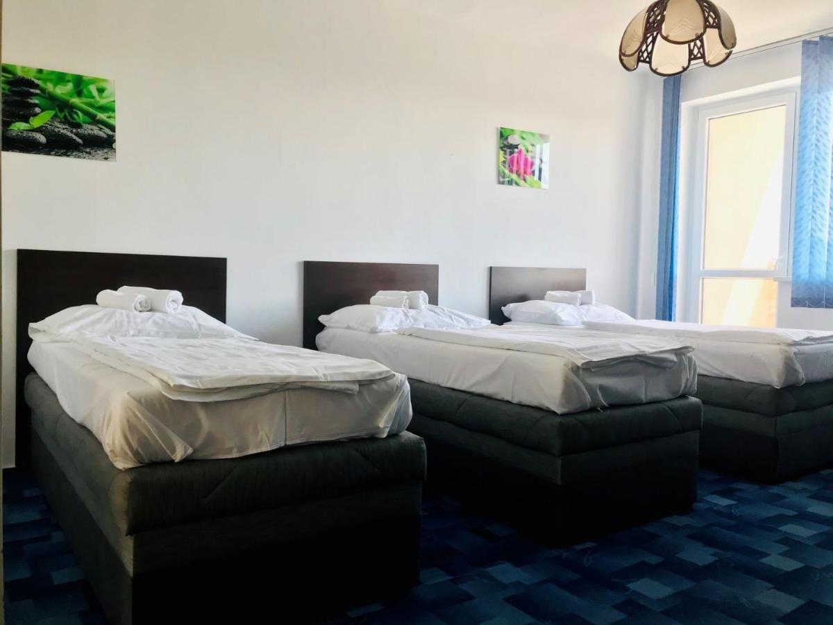 Hotel Bila Ruze Strakonice Esterno foto
