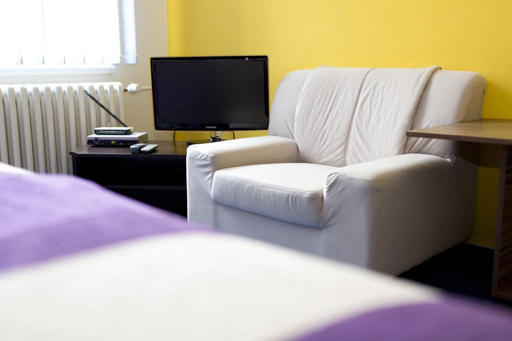 Hotel Bila Ruze Strakonice Esterno foto